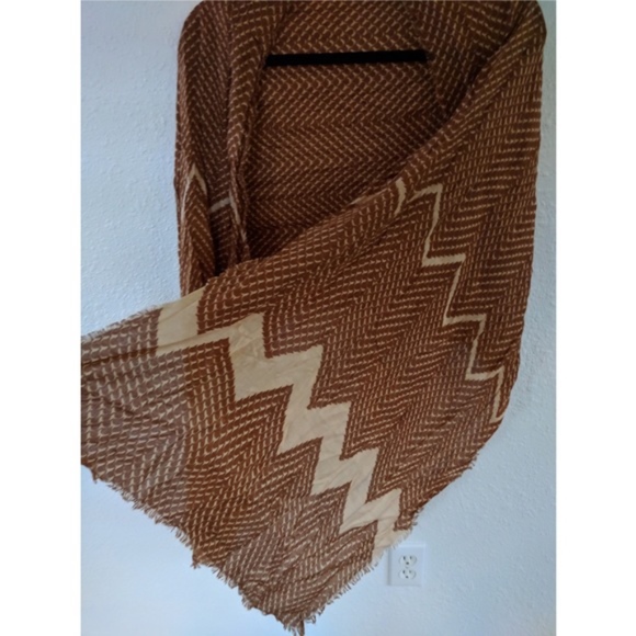 NWOT Trendy Earth Tone Western wrap scarf chevron - Picture 1 of 3
